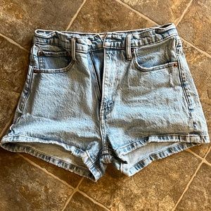 Abercrombie & Fitch Mom shorts
